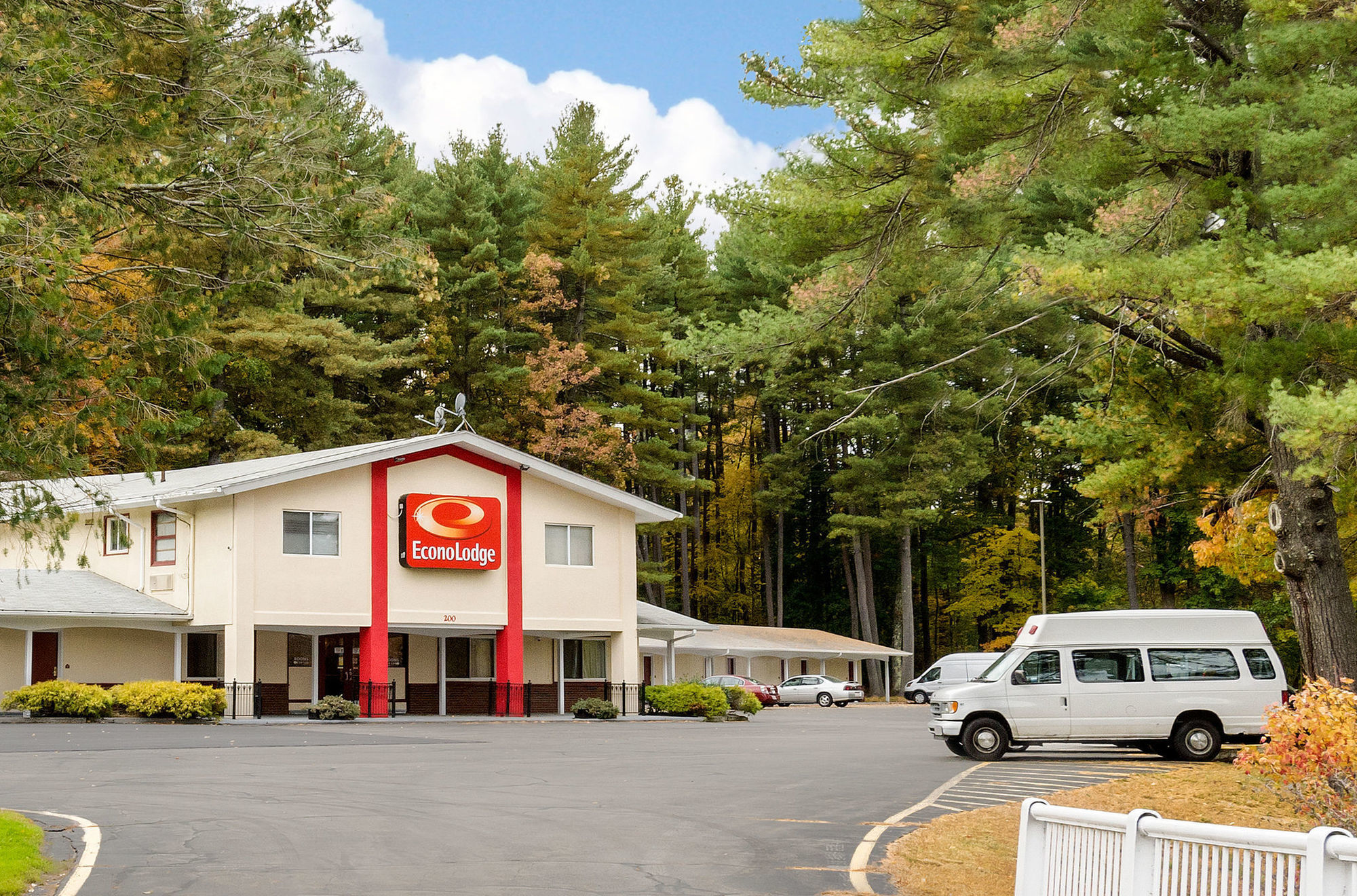 Red Roof Motel